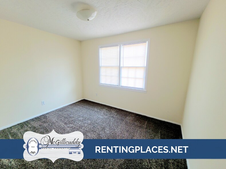 Building Photo - 1207 Holden Dr