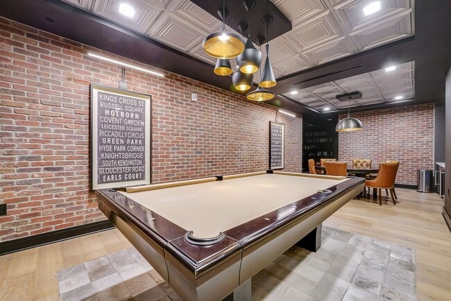 Building Photo - 1450 Washington St