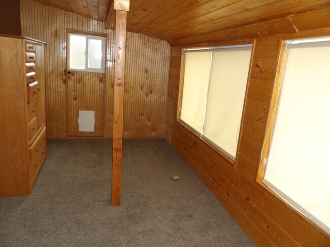 Building Photo - 1855 Smoke Ridge Dr