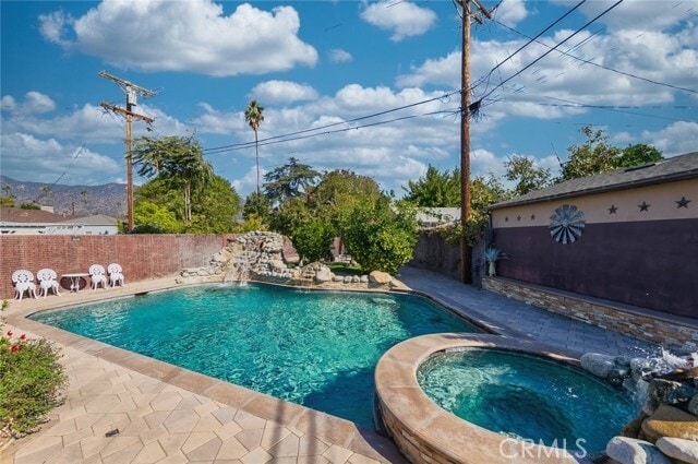 Building Photo - 814 Kellogg Ave