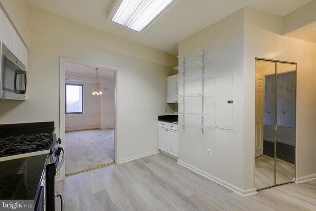 Building Photo - 3100 N Leisure World Blvd