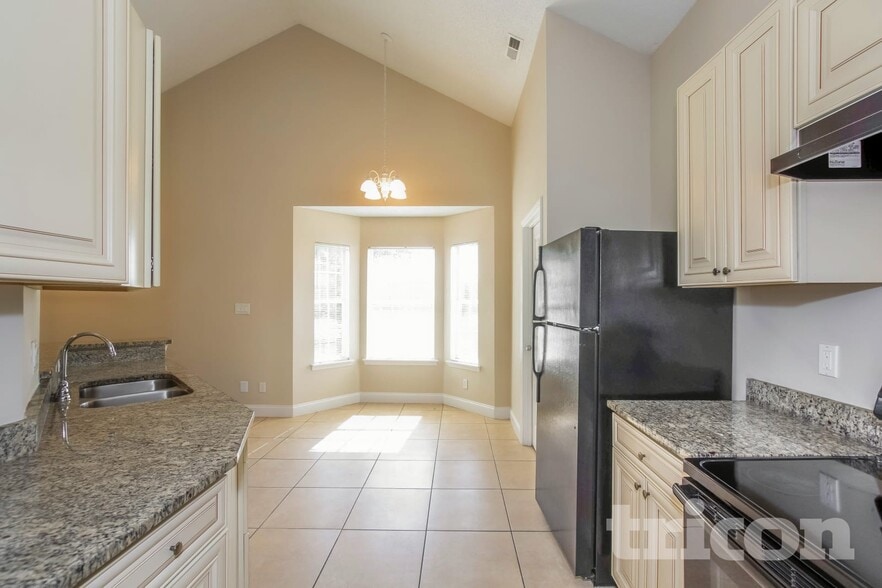 Building Photo - 3226 Twin Falls Ln