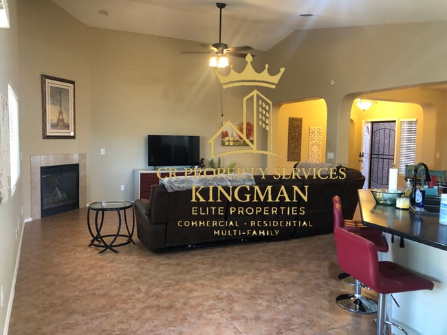 Building Photo - Spacious 3-Bedroom Home with Private Backyard Retreat – Fully Furnished & Utilities Included