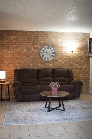 Building Photo - 1810 Highland Ave