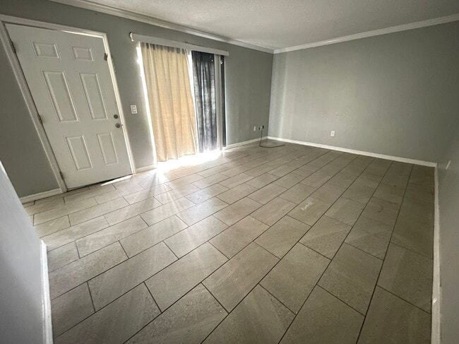 Building Photo - 1193 CR 463