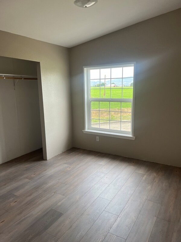 Building Photo - 5556 Rock Rd