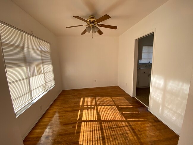 Building Photo - 723 Houchin Rd