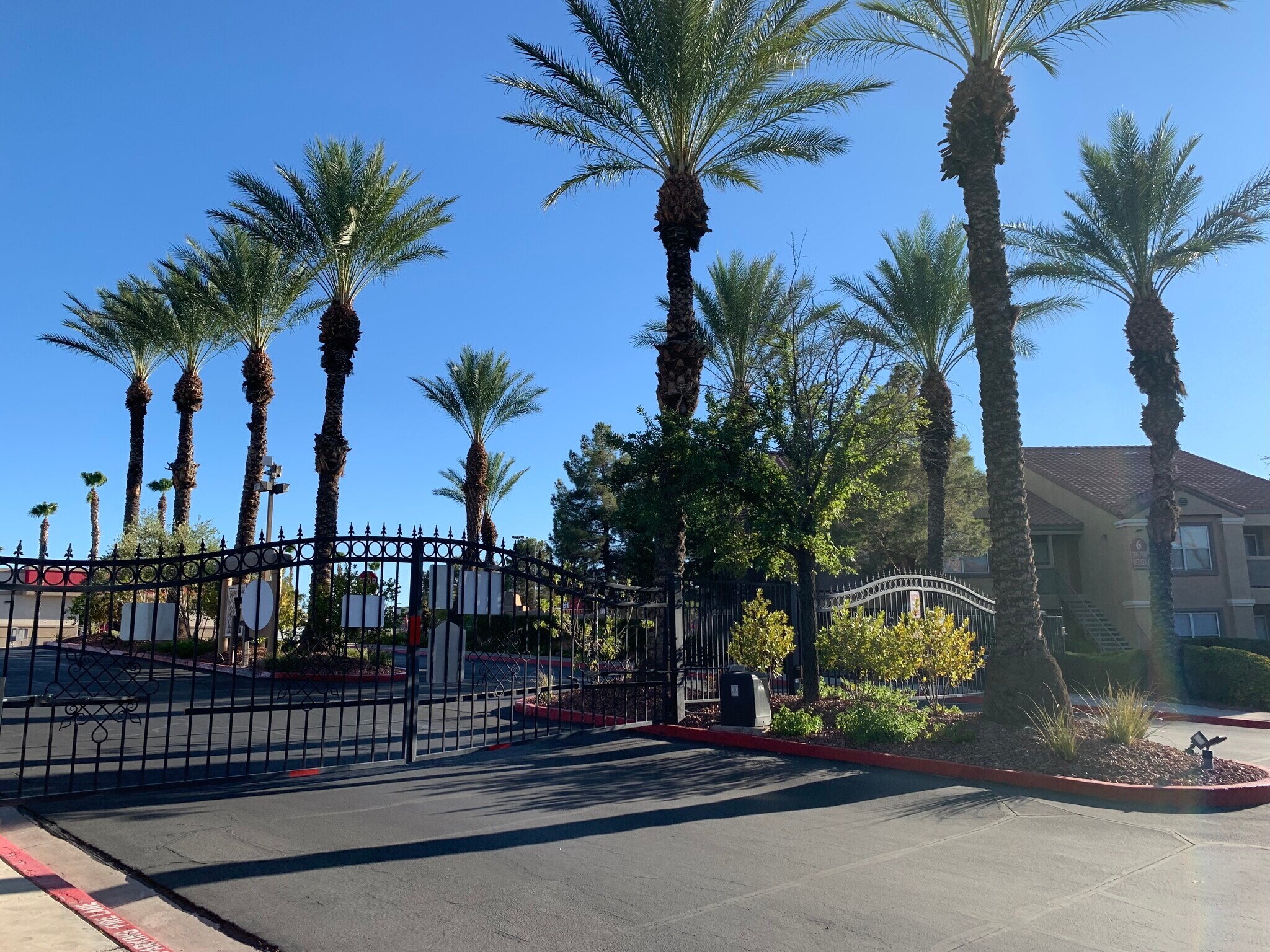 Building Photo - 2300 E Silverado Ranch Blvd