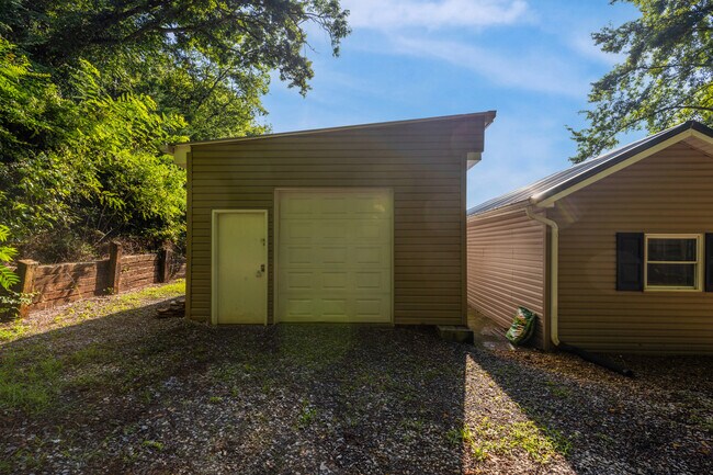 Building Photo - 4516 Sevierville Pike