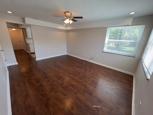 Building Photo - 3918 E Gatewood Ln