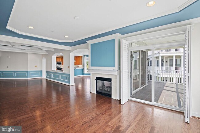 Building Photo - 4700 Water Park Dr