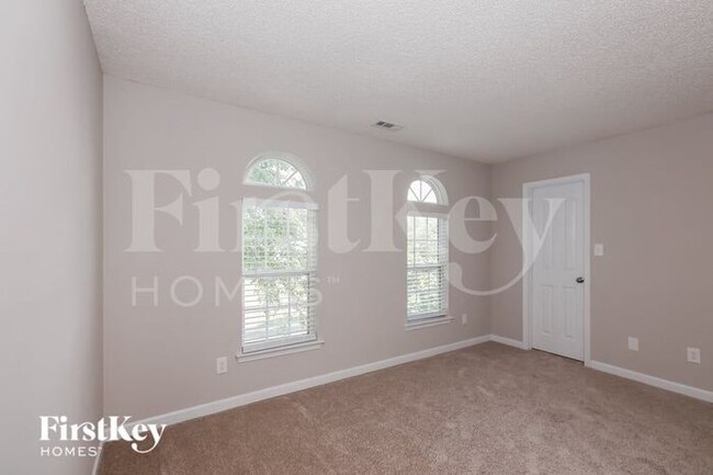 Building Photo - 1018 Salmon River Dr