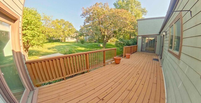 Building Photo - Two Large Porches + Stainless Steel Applia...
