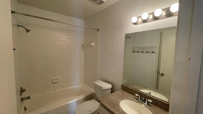 Building Photo - 12615 Brookglade Cir