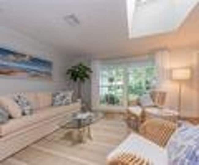 Building Photo - Private Heated Pool