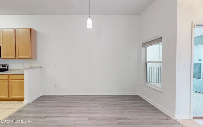 Building Photo - 7060 Deer Lodge Cir