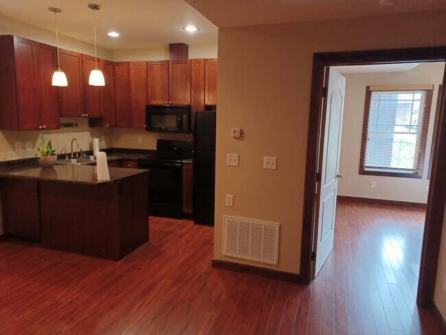 Building Photo - 400 Inglewood Blvd