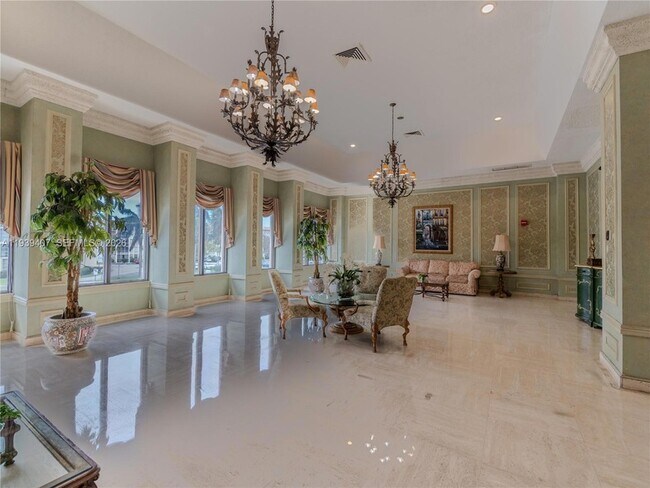 Building Photo - 2500 Parkview Dr