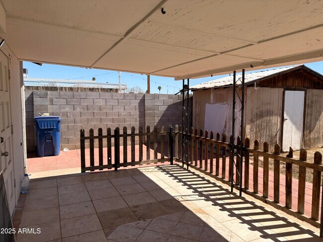 Building Photo - 3605 S Cutler Dr