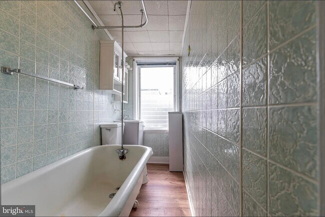 Building Photo - weikel