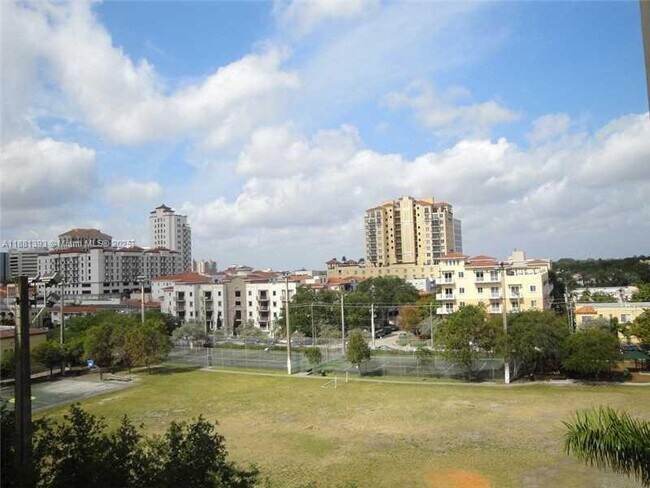 Building Photo - 50 Menores Ave