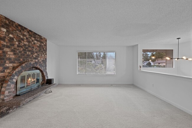 Building Photo - 3bd/1.75ba Mountlake Terrace Home