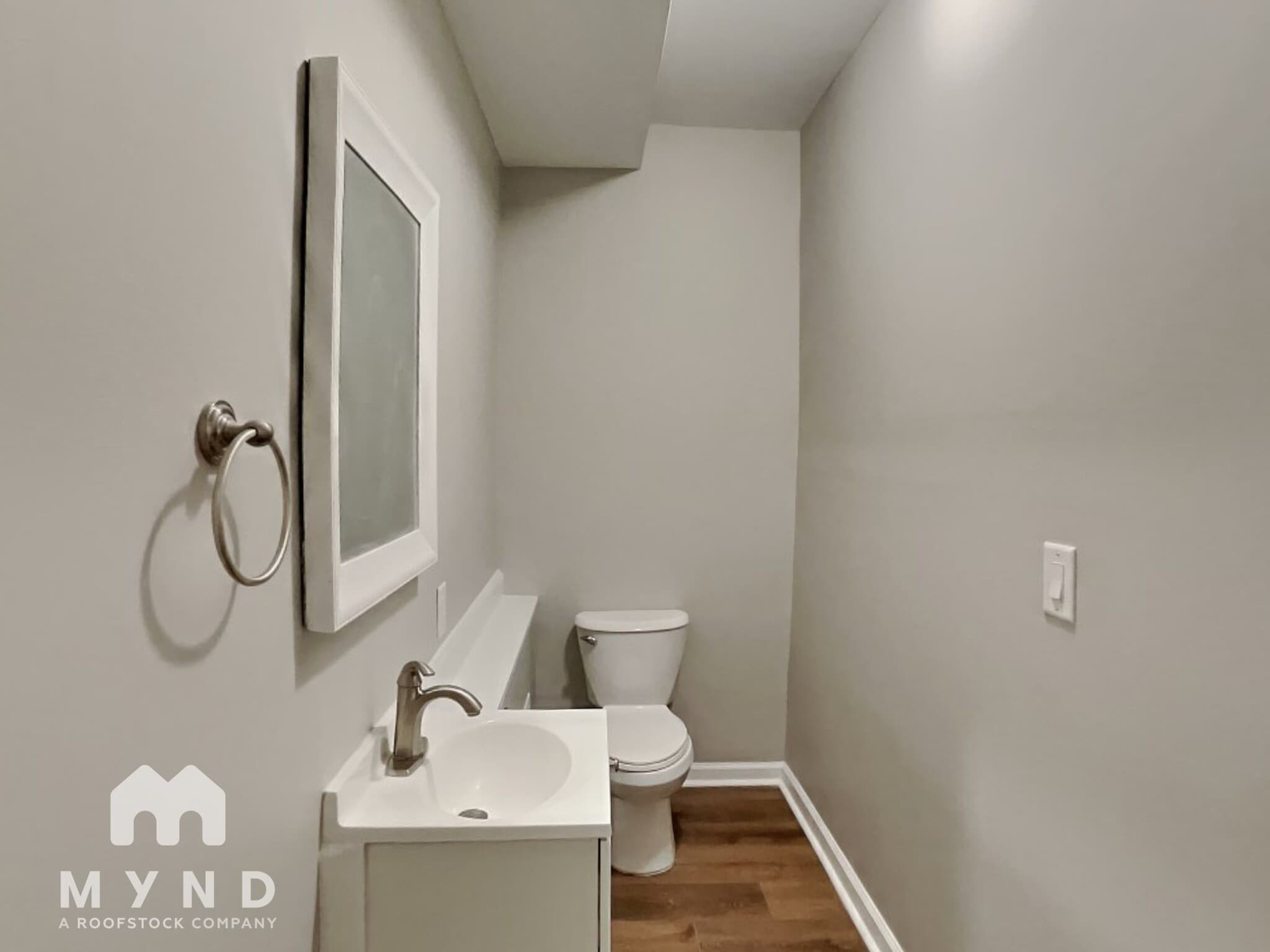 Building Photo - 404 Wedgewood Way