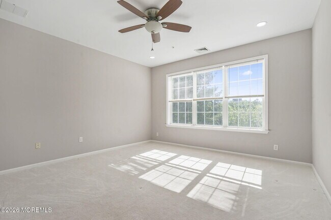 Building Photo - 327 Mill Pond Wy