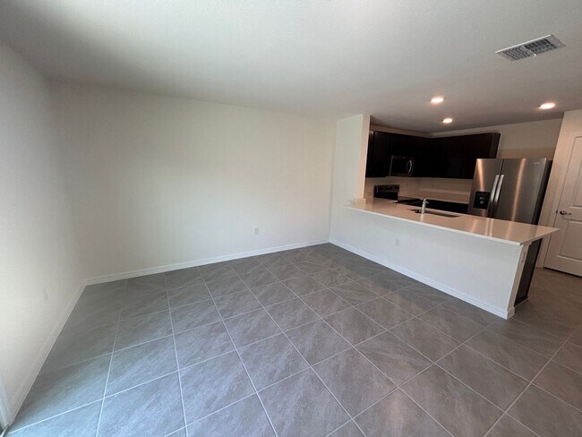 Building Photo - 6592 SW 81st Lp