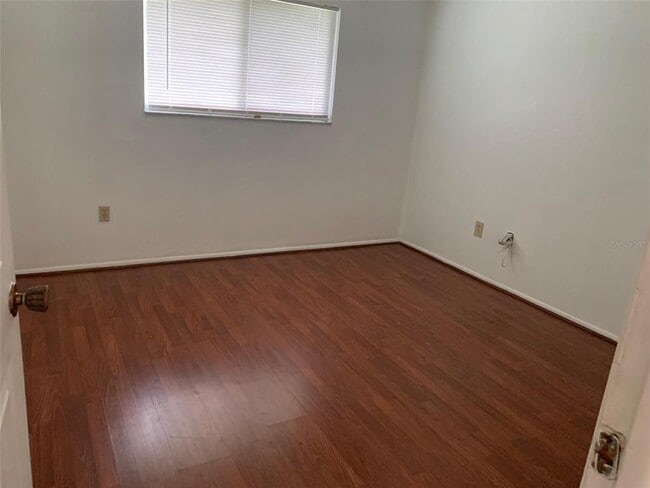 Building Photo - 18356 Robinson Ave