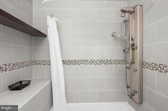 Building Photo - 2009 Heritage Dr