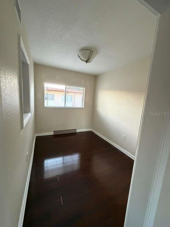 Building Photo - 764 Ridenhour Cir