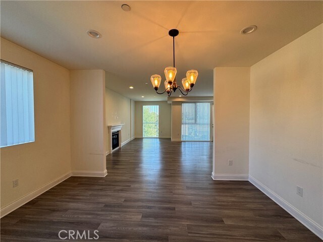 Building Photo - 14934 Burbank Blvd