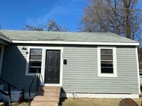Building Photo - 1231 Estelle St