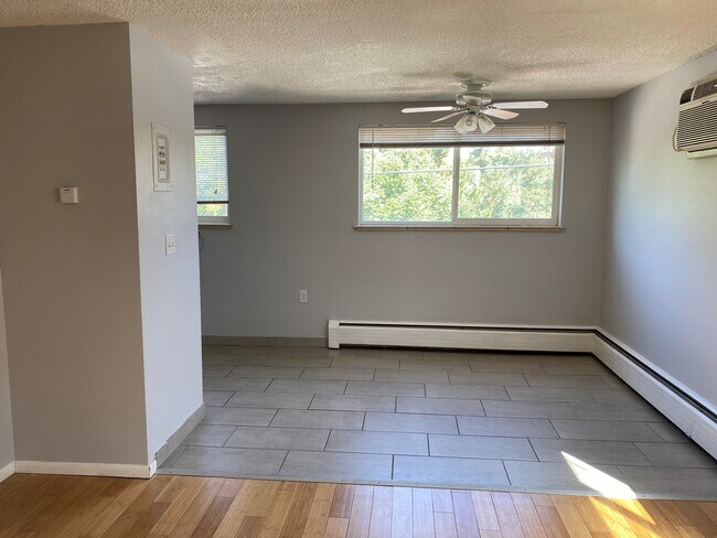 Building Photo - 1550 Detroit St