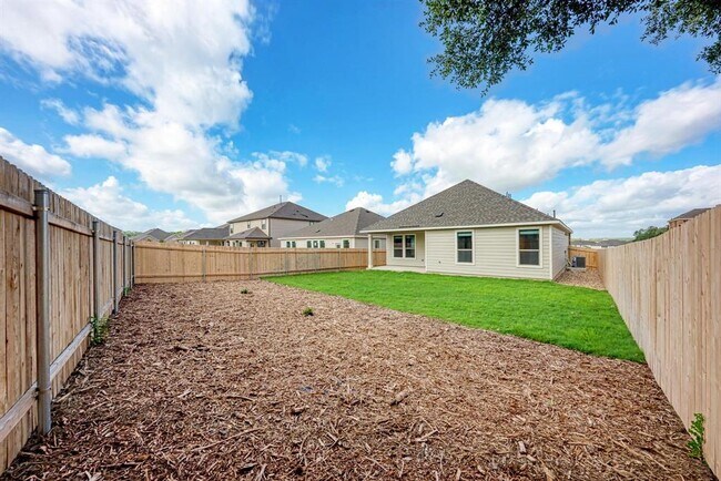 Building Photo - 1636 River Plateau Dr