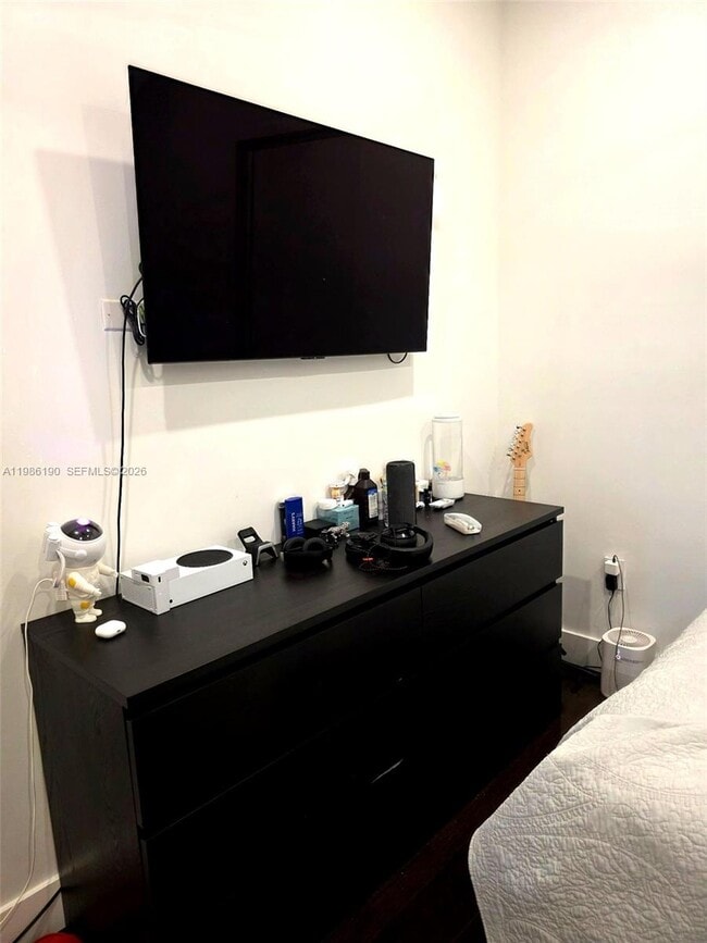 Building Photo - 15785 NW 91st Ct