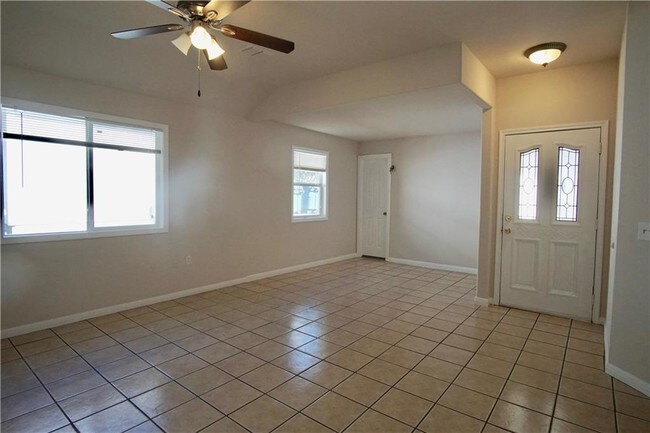 Building Photo - 4814 Walden Cir