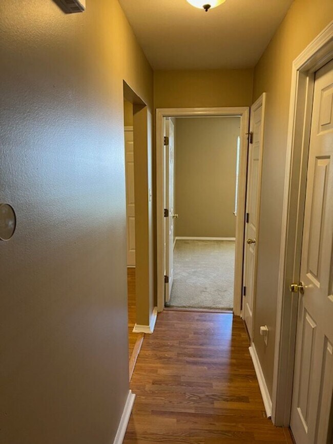 Building Photo - Nice Benton 3 bedroom 2 bathroom house.