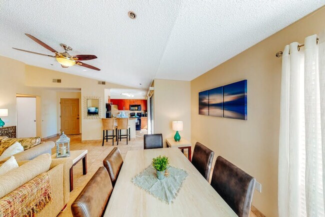 Building Photo - 3601 E Bay Dr