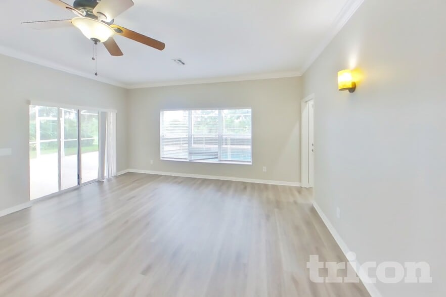 Building Photo - 16651 Midsummer Ln