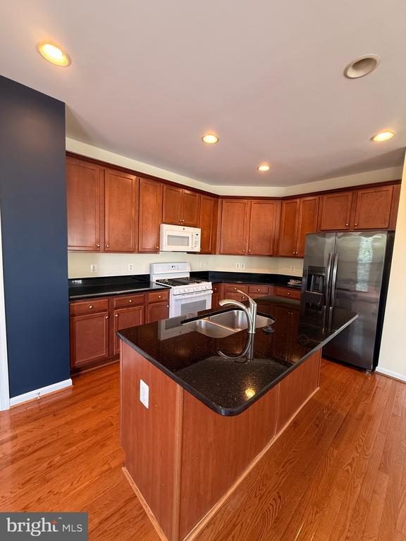 Building Photo - 25102 Cypress Mill Terrace