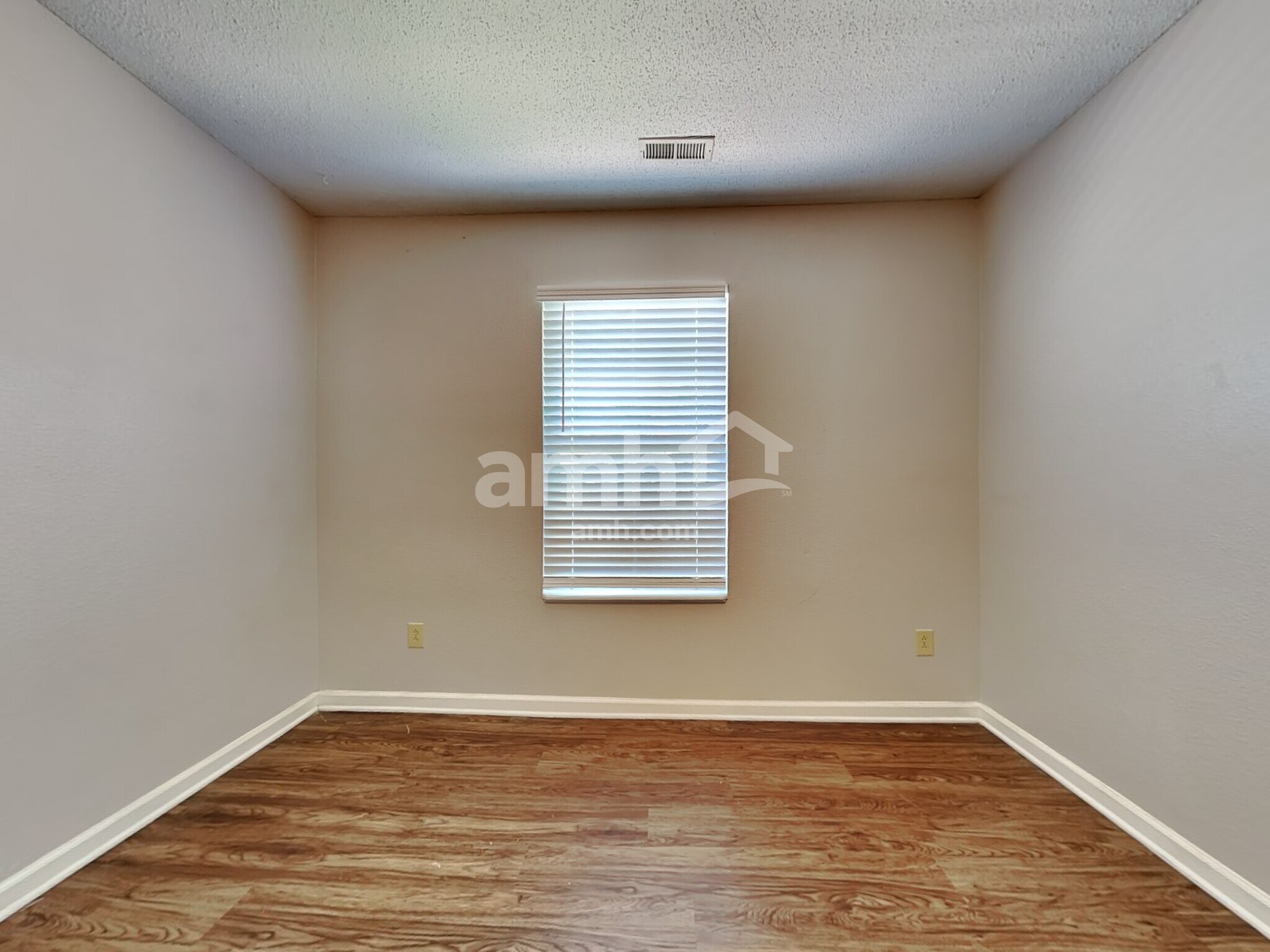 Building Photo - 1178 Oak Leaf Rd
