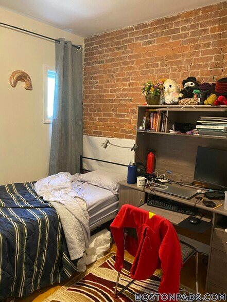 Building Photo - 34 Sussex St