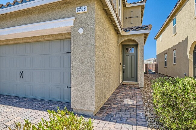 Building Photo - 3208 Segesta Ave