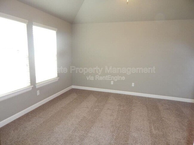 Building Photo - 2214 Kintyre Rd