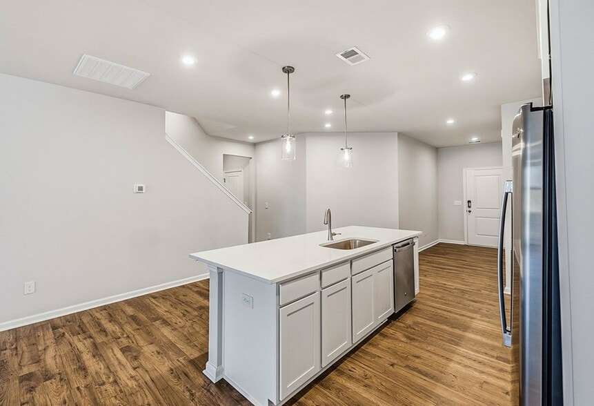 Building Photo - 148 Herrick Pl