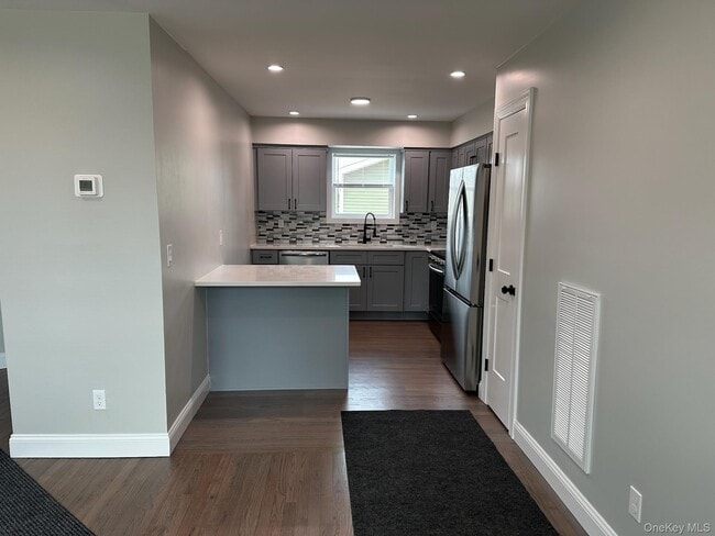 Building Photo - 99 N Railroad Ave