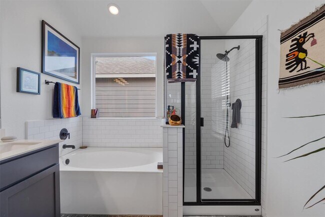 Building Photo - 6408 Wagon Spring St