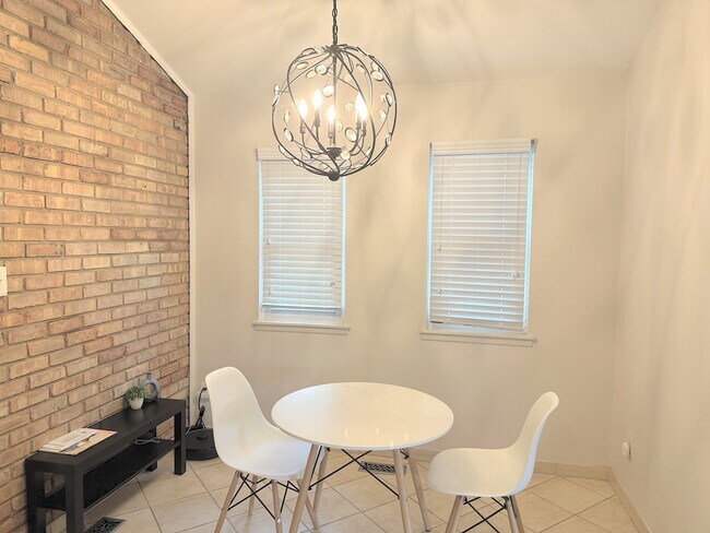 Breakfast nook - 3045 Moon Lake Dr